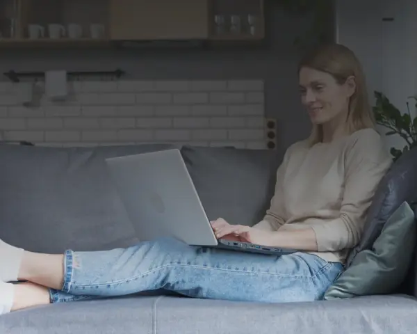 Freelancer delivering work from home